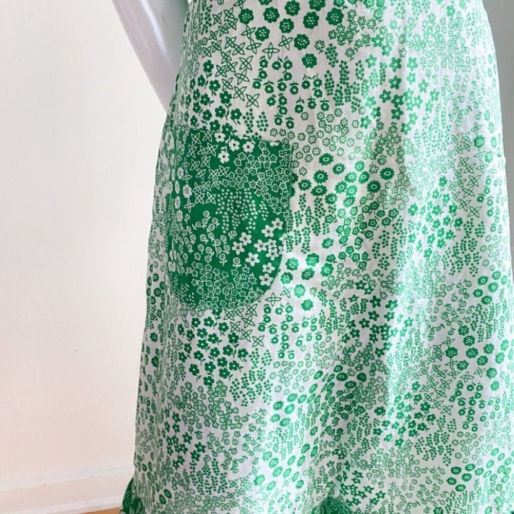 Vintage Cottage Core Micro Chintz Floral Emerald Green  Ruffle Hem Midi Dress S - Picture 4 of 8